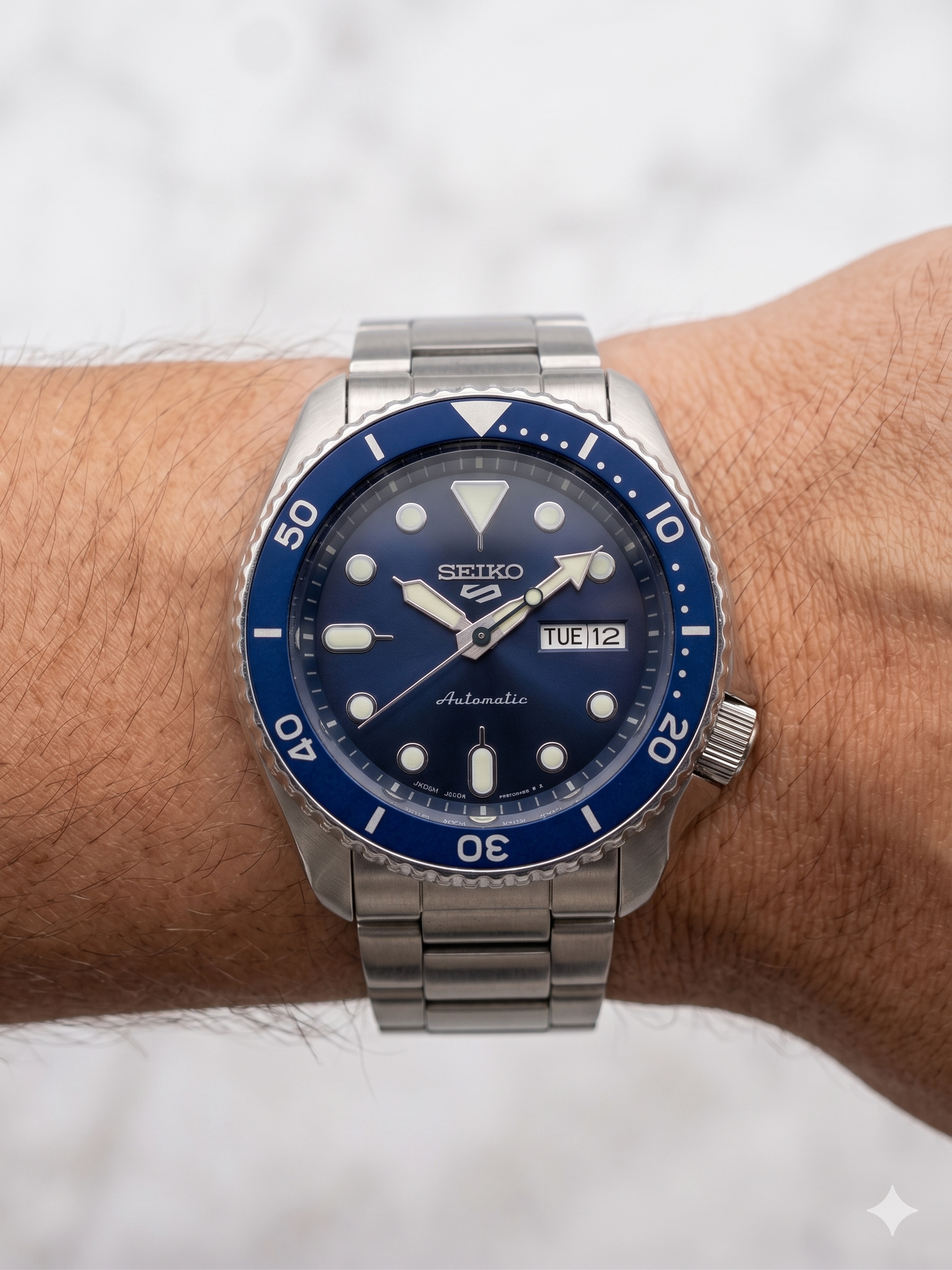 SEIKO 5 GMT SKX SERIES SRPD51K1 BLUE DIAL - MEN'S AUTOMATIC
