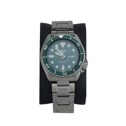 SEIKO 5 GMT SKX SERIES SRPD61K1 GREEN DIAL - MEN'S AUTOMATIC
