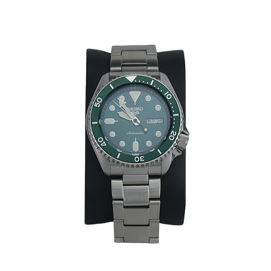 SEIKO 5 GMT SKX SERIES SRPD61K1 GREEN DIAL - MEN'S AUTOMATIC